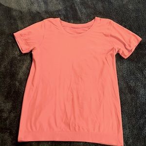 Lululemon coral top